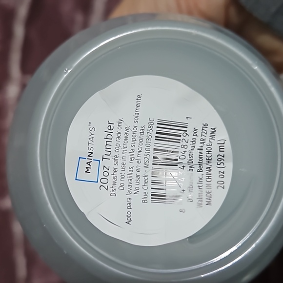 Mainstay Color Changing 20oz Tumblers with Straws -set of two NWT - Picture 3 of 4